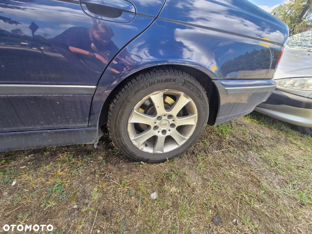 BMW E39- pojazd na części: maska, zderzak, drzwi, szyby, lusterka, chłodnica ... - 24