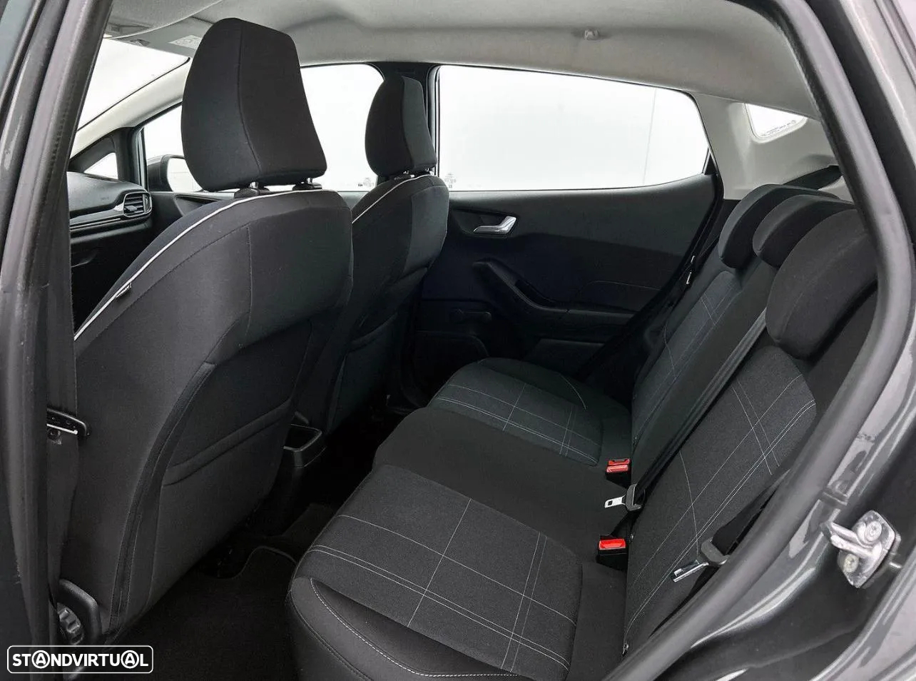 Ford Fiesta 1.1 S&S TREND - 9