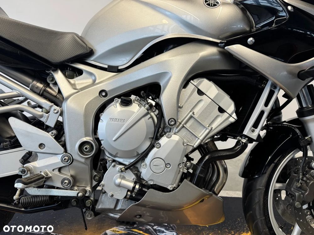 Yamaha FZ6 - 13