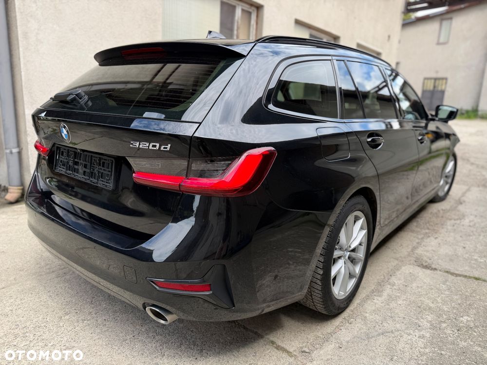 BMW Seria 3 320d xDrive - 3