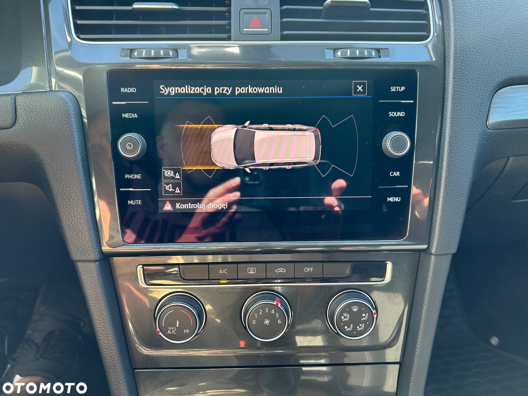 Volkswagen Golf VII 1.6 TDI BMT Comfortline - 19