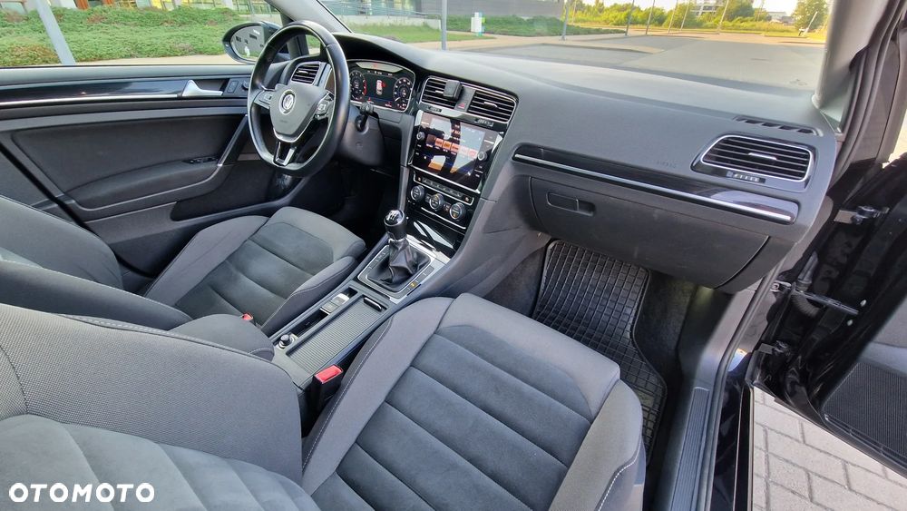 Volkswagen Golf 1.5 TSI BMT Highline - 24