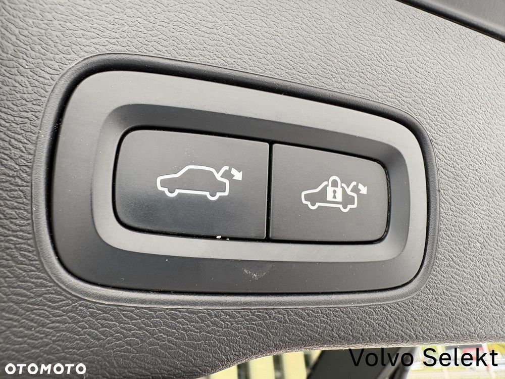 Volvo XC 60 - 24