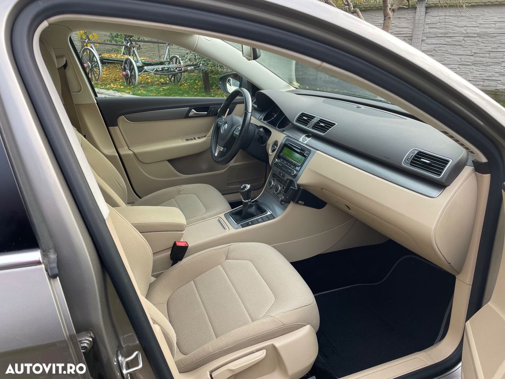 Volkswagen Passat - 19