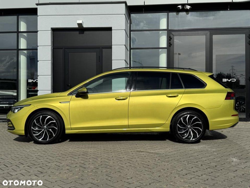 Volkswagen Golf - 6