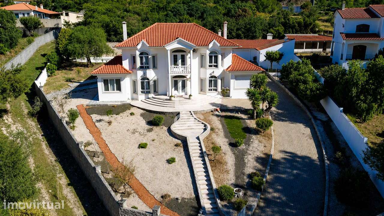 Moradia de Charme com Piscina, Jardins e Vistas Panorâmicas | Mira de - Grande imagem: 4/34