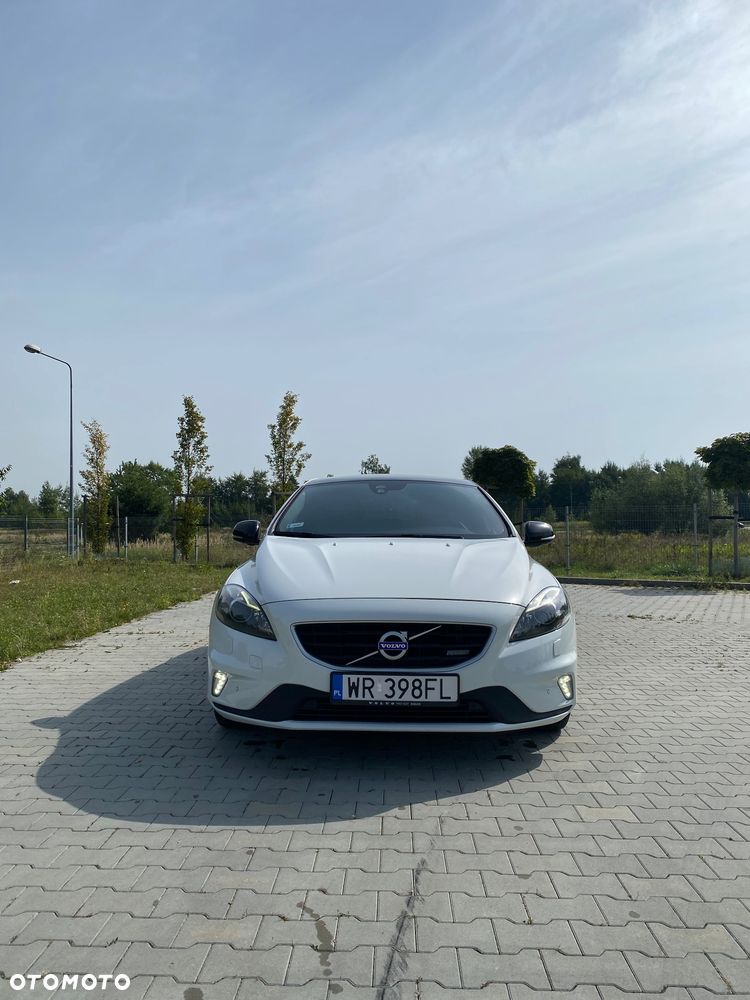 Volvo V40 D3 R-Design Kinetic - 2