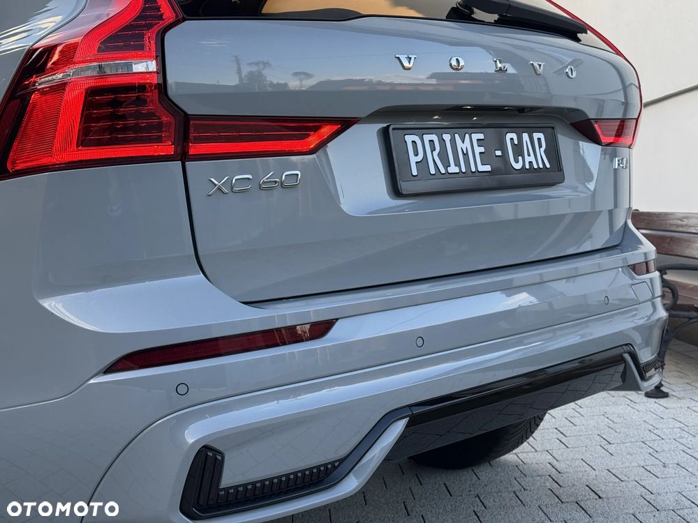 Volvo XC 60 B4 D AWD Plus Dark - 9