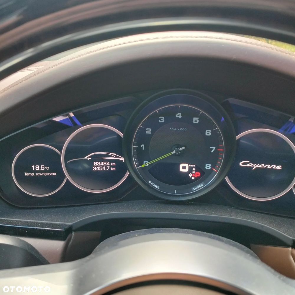 Porsche Cayenne E-Hybrid - 9