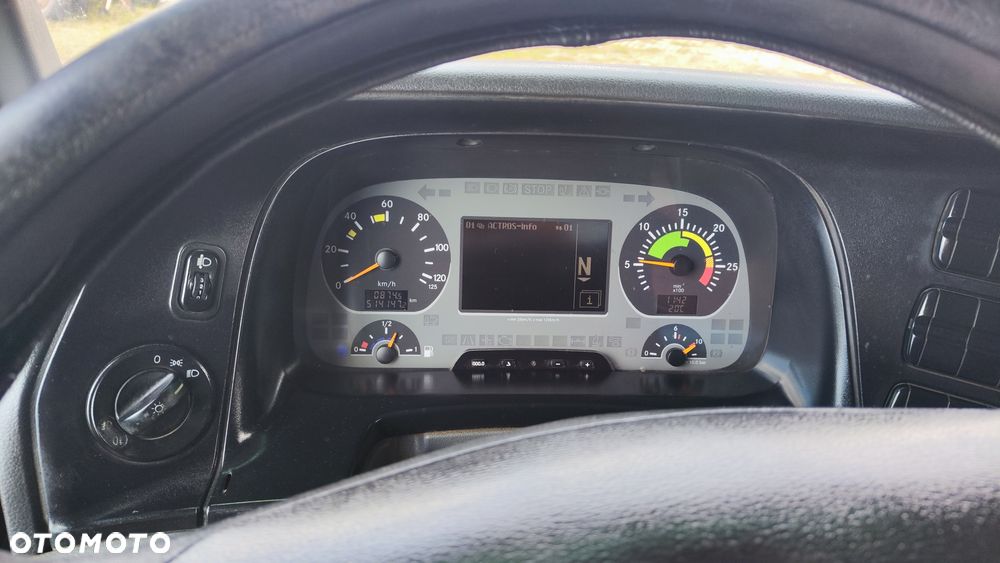 Mercedes-Benz Actros - 16