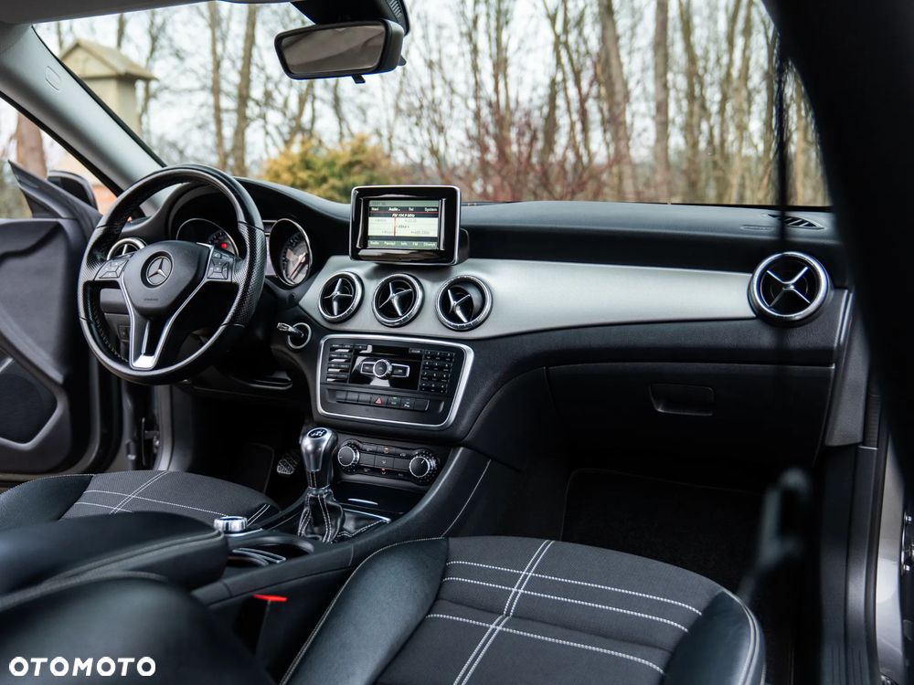 Mercedes-Benz CLA 200 d Urban - 34