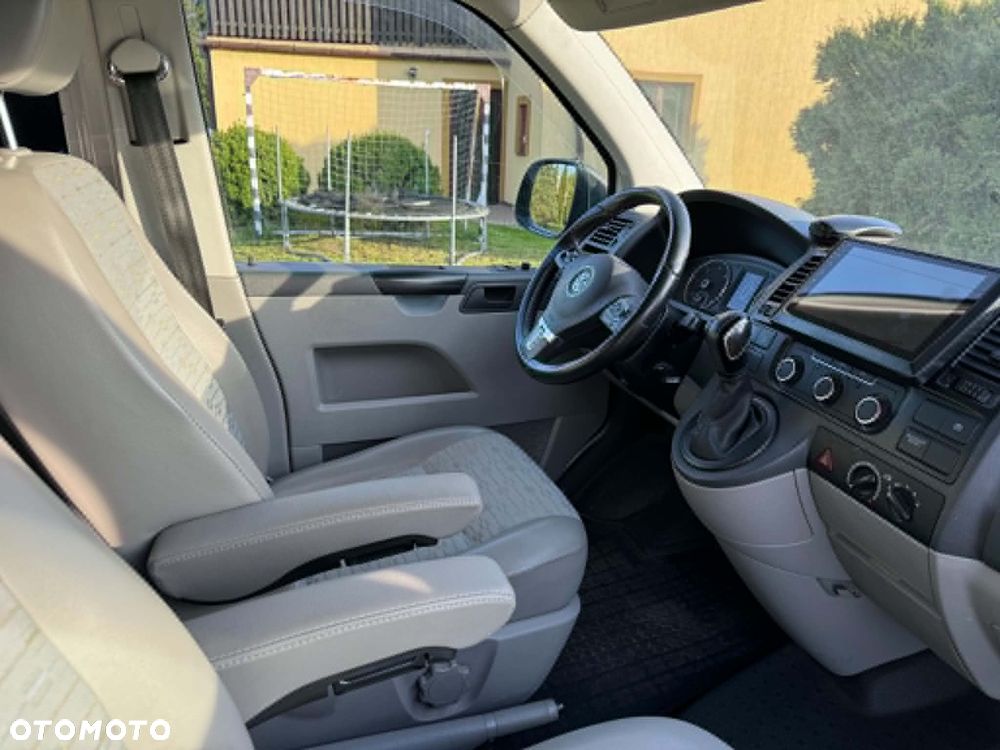 Volkswagen T5 California - 15