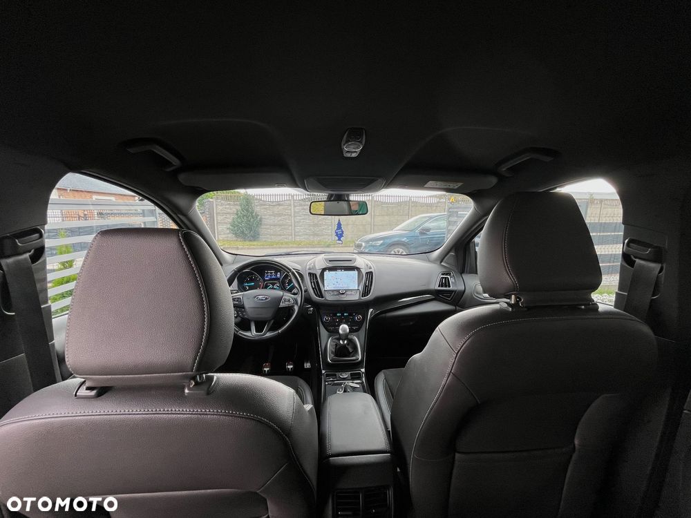 Ford Kuga 2.0 TDCi 2x4 ST-Line - 18