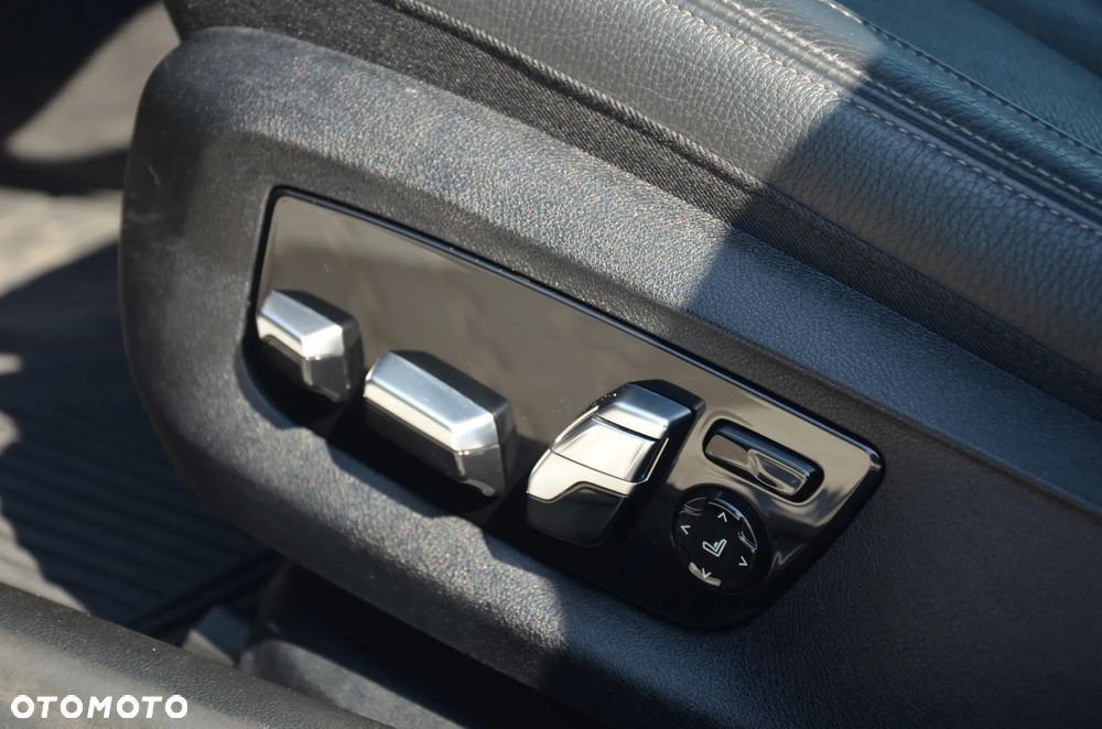 BMW Seria 5 520d Sport - 30