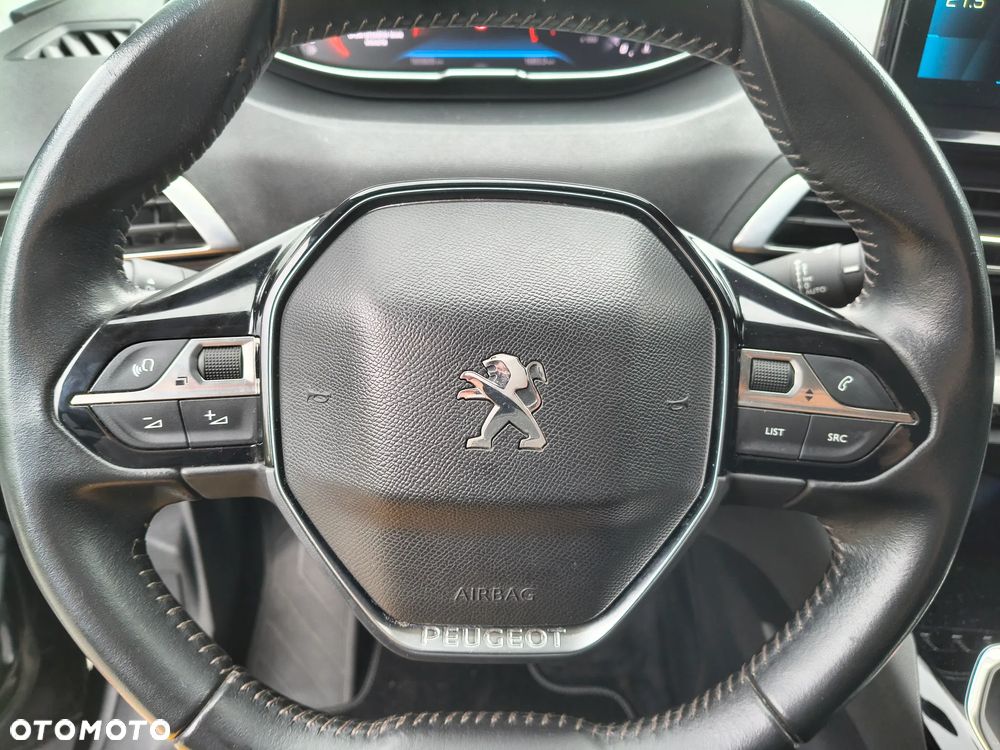 Peugeot 3008 - 25
