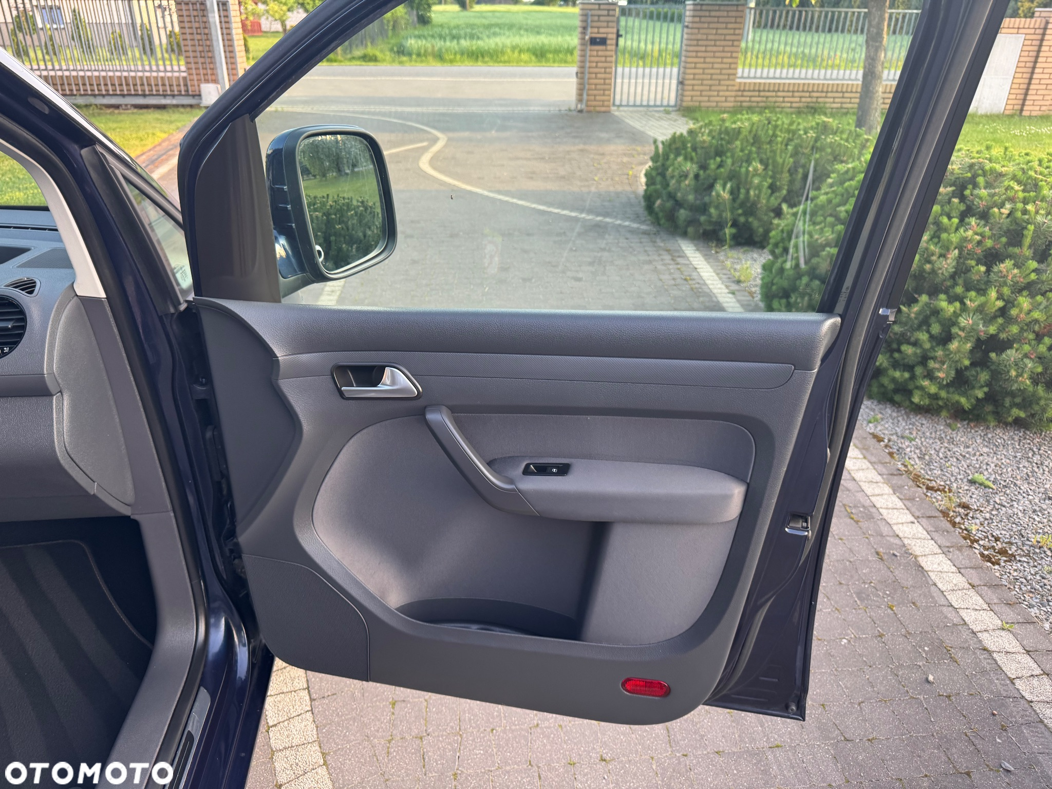 Volkswagen Caddy - 27