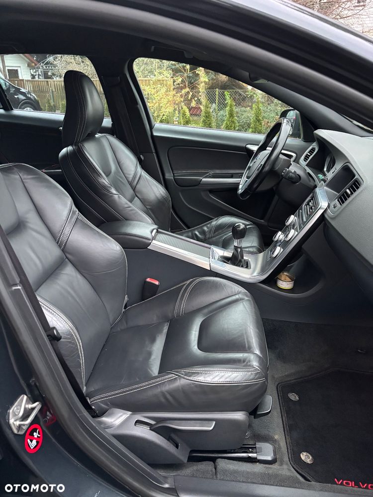 Volvo V60 D3 Summum - 6