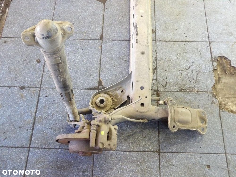 SKODA OCTAVIA III 3 KOMBI 2.0TDI TYLNA BELKA - 2