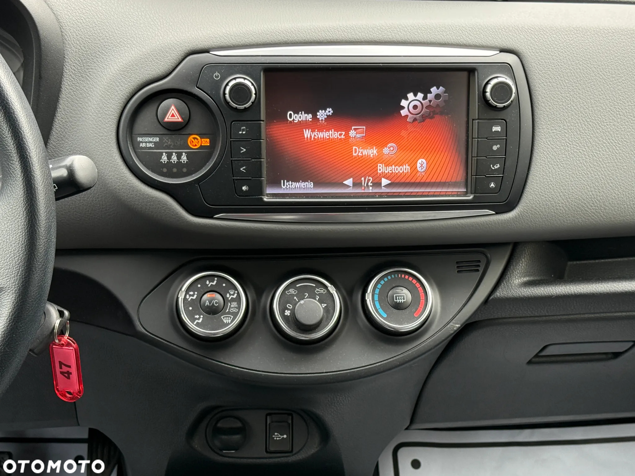 Toyota Yaris 1.0 Premium - 8