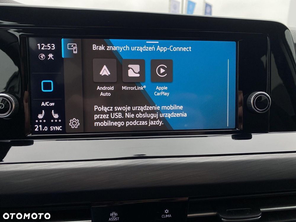 Volkswagen Golf - 22