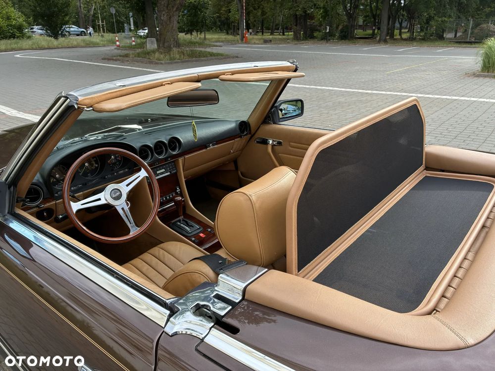 Mercedes-Benz SL - 24