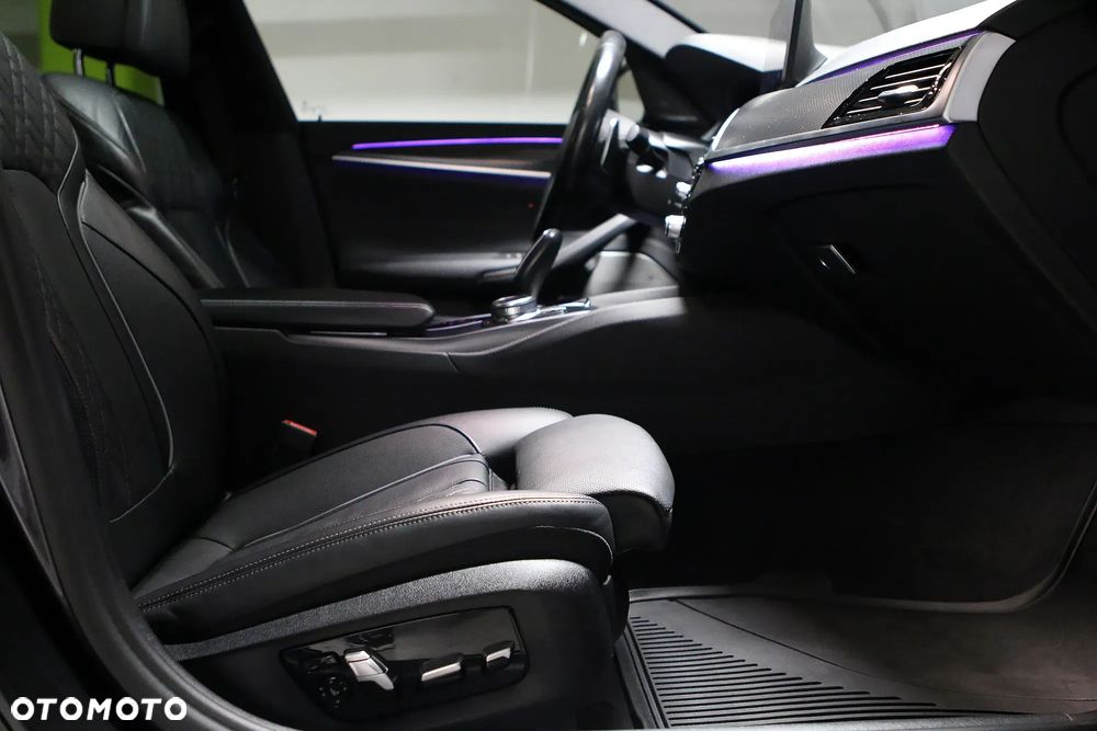 BMW Seria 5 540i xDrive M Sport sport - 25