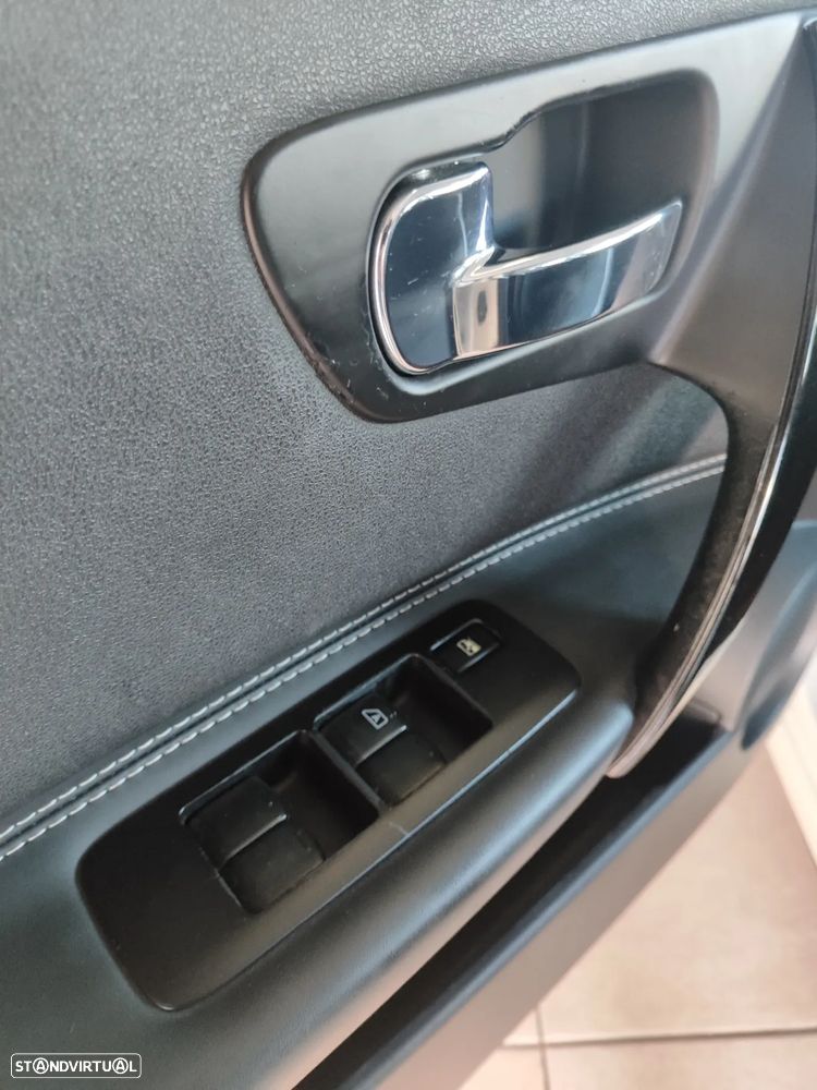 Nissan Qashqai 1.6 dCi Tekna Premium Pele - 25