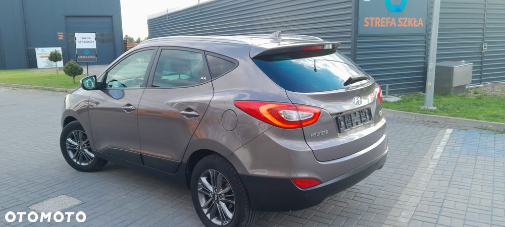 Hyundai ix35 1.7 CRDi 2WD blue Finale Gold - 14