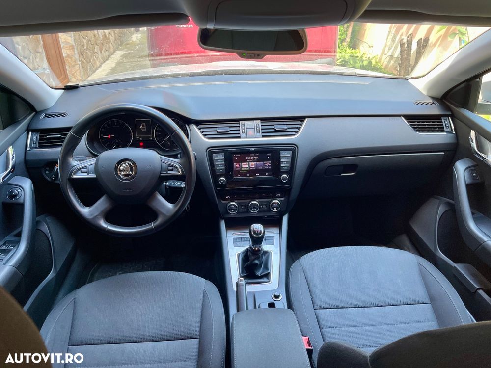 Skoda Octavia 2.0 TDI AMBITION - 7