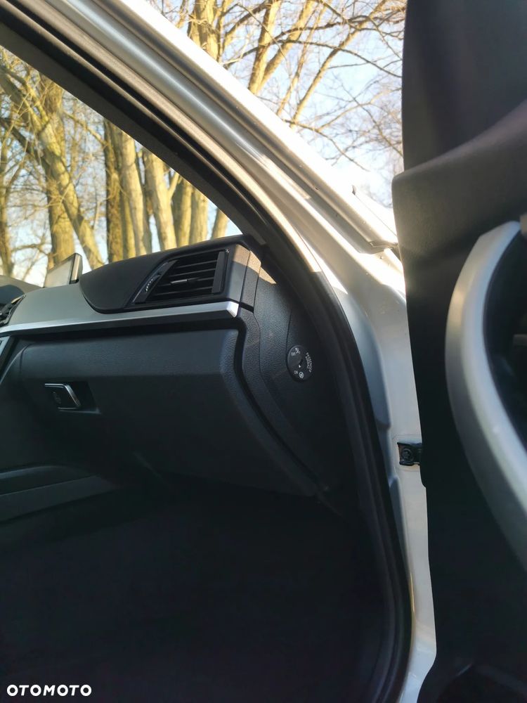 BMW Seria 3 320d xDrive - 11