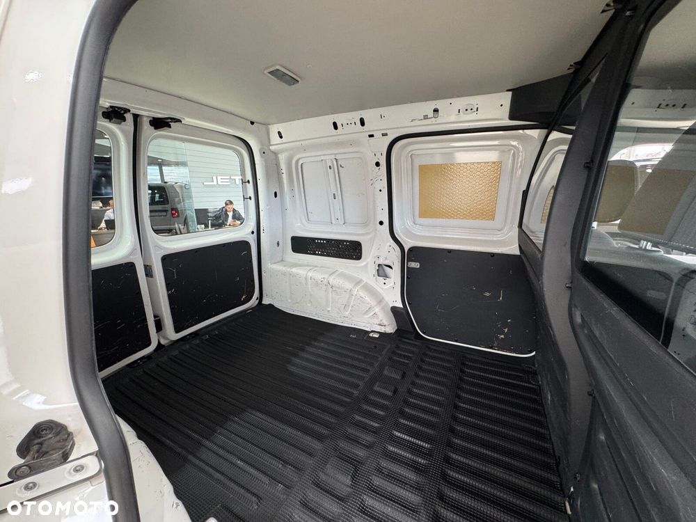 Volkswagen Caddy - 15