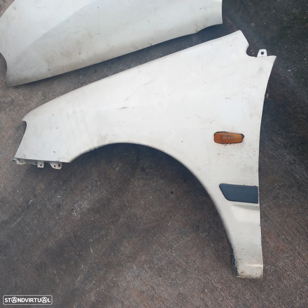 Guarda lamas Mitsubishi Space Star em 2000 - 5