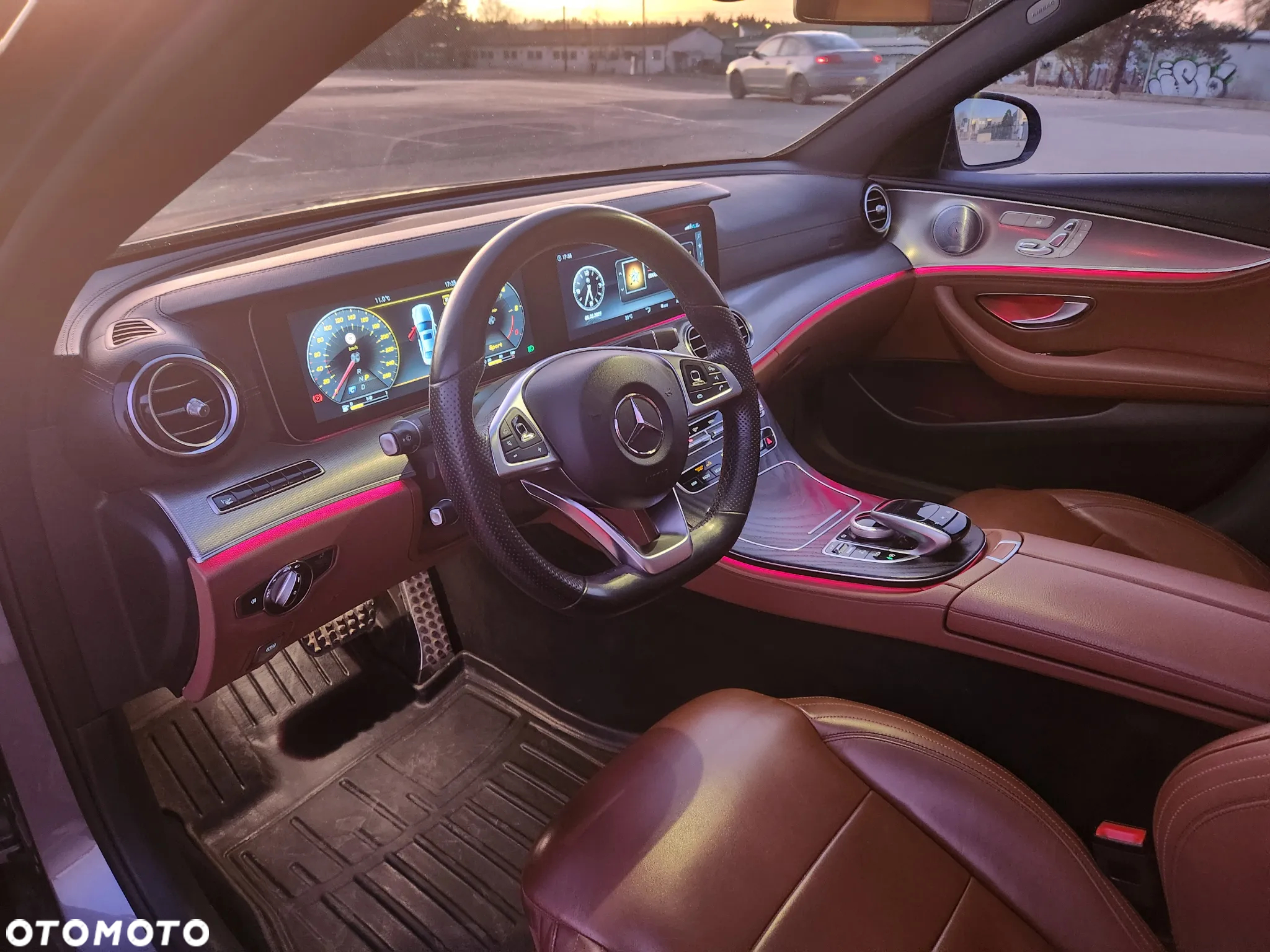 Mercedes-Benz Klasa E 220 d 9G-TRONIC AMG Line - 11
