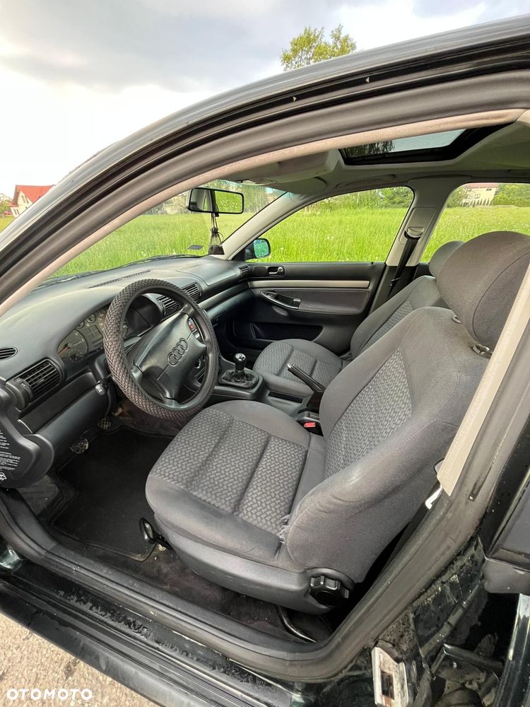 Audi A4 Limousine - 8