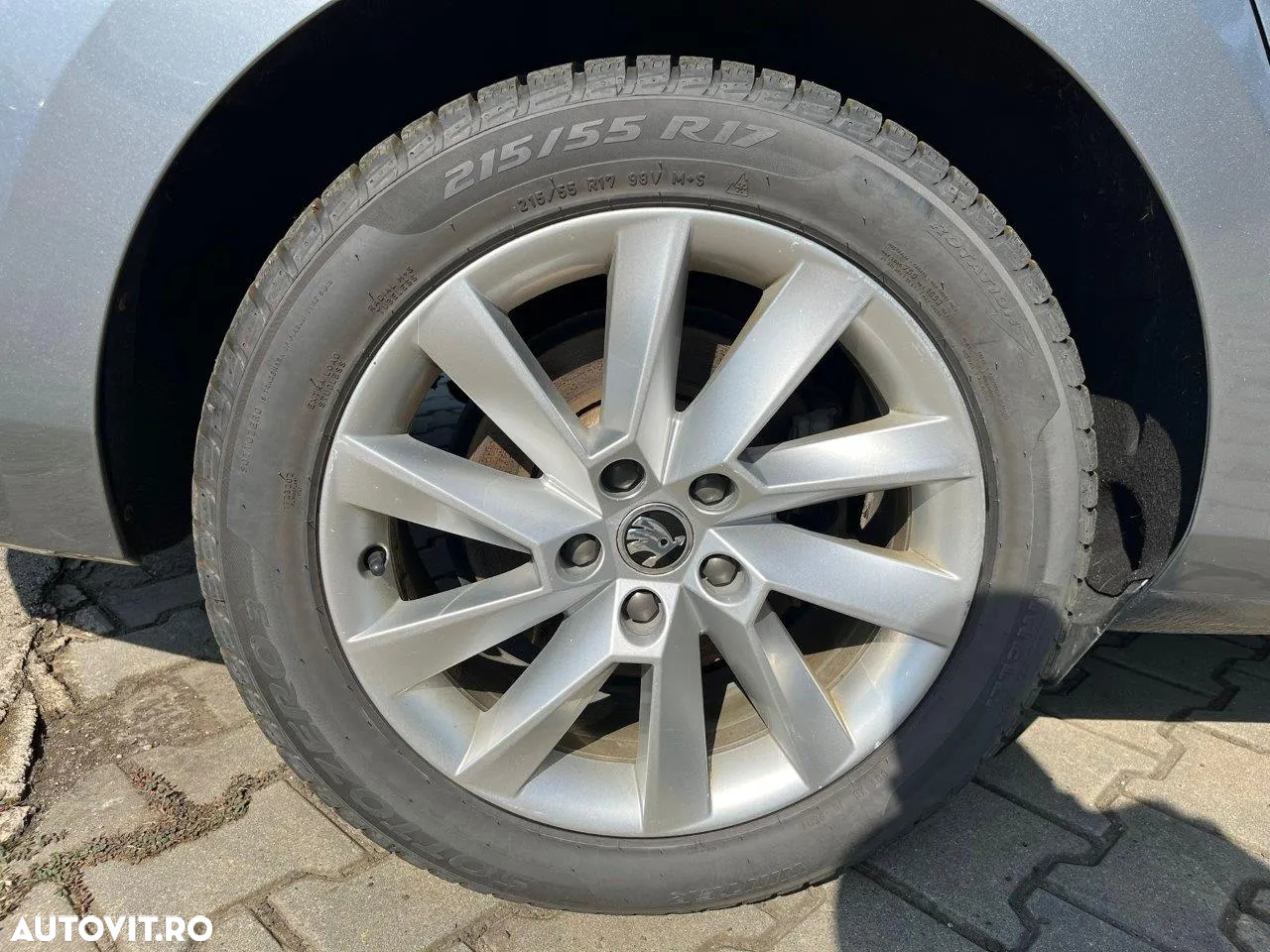 Skoda Superb 2.0 TDI DSG Ambition - 21