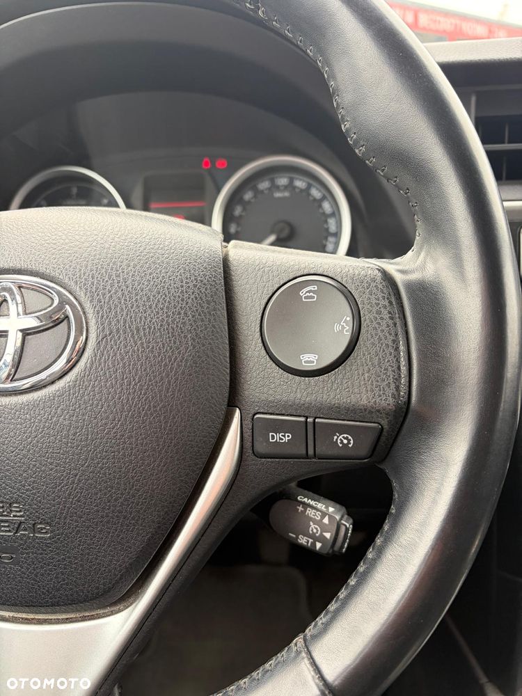 Toyota Auris - 10