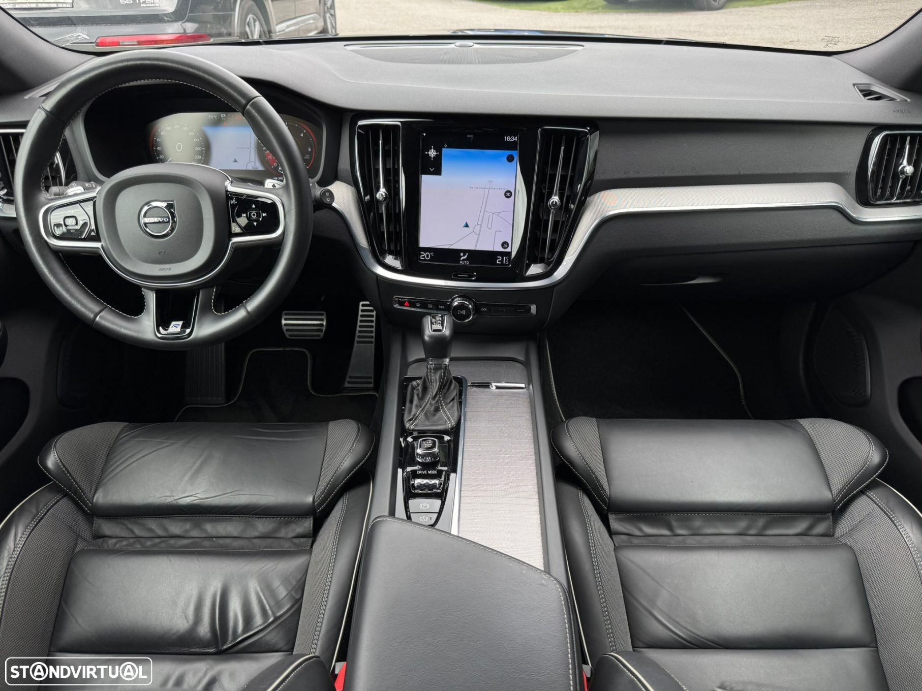 Volvo V60 2.0 D3 R-Design Geartronic - 23