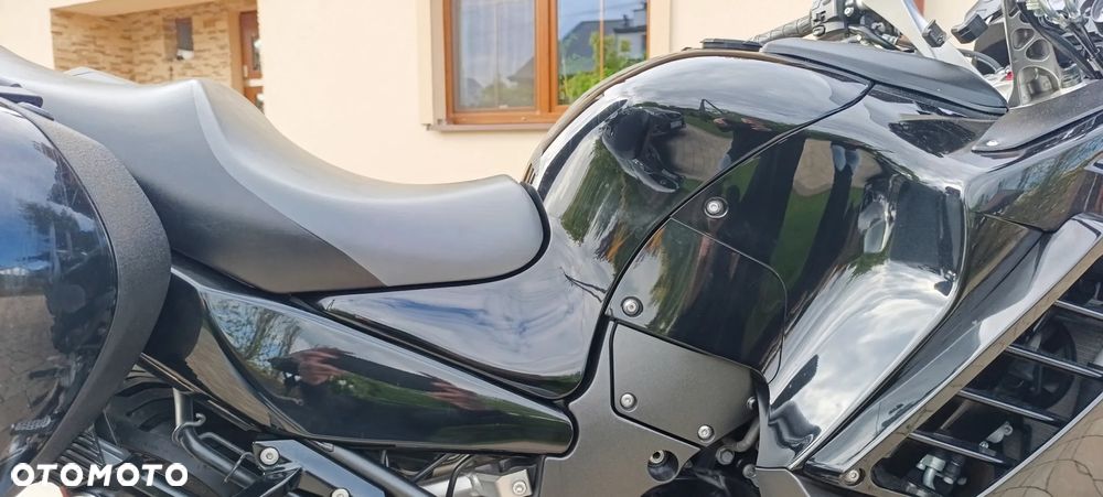 Kawasaki GTR - 24