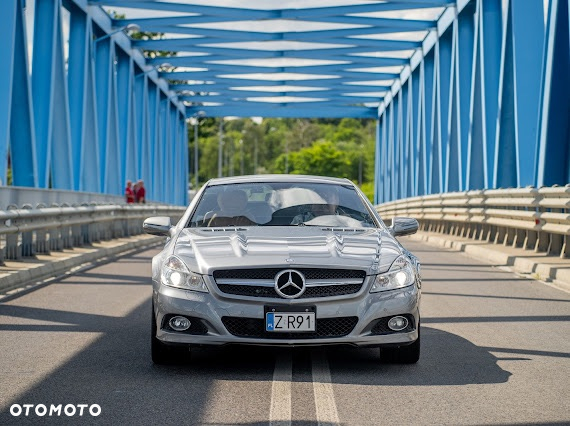 Mercedes-Benz SL - 25