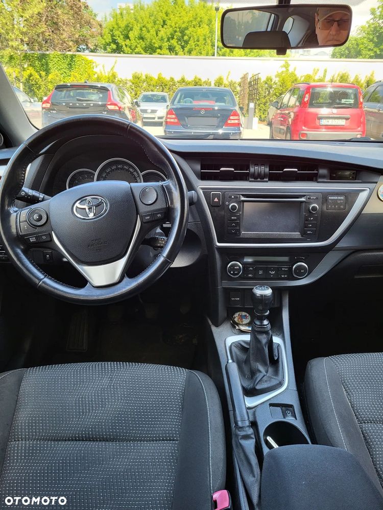 Toyota Auris 2.0 D-4D Dynamic - 7