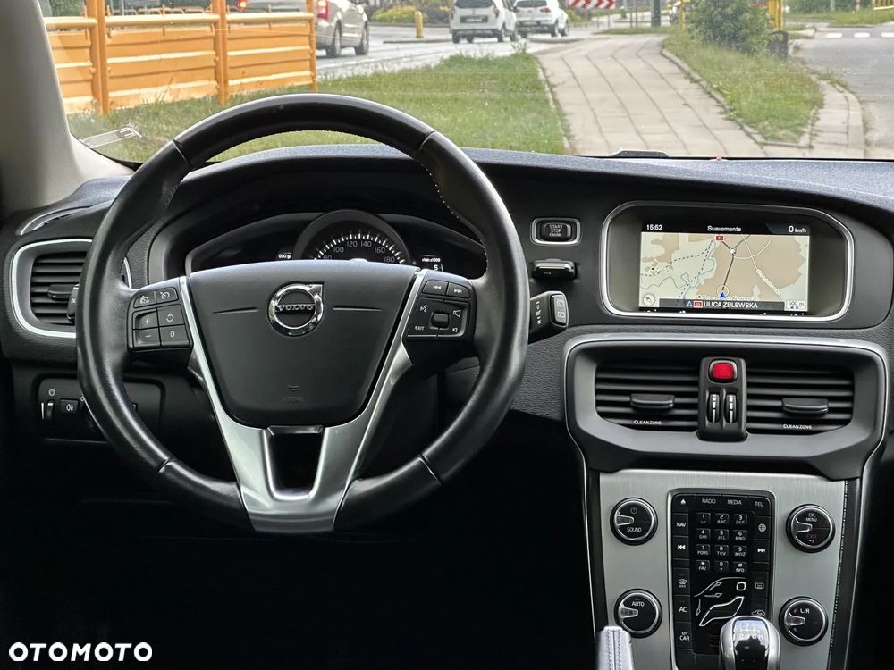 Volvo V40 Cross Country D2 Drive-E Ocean Race - 20