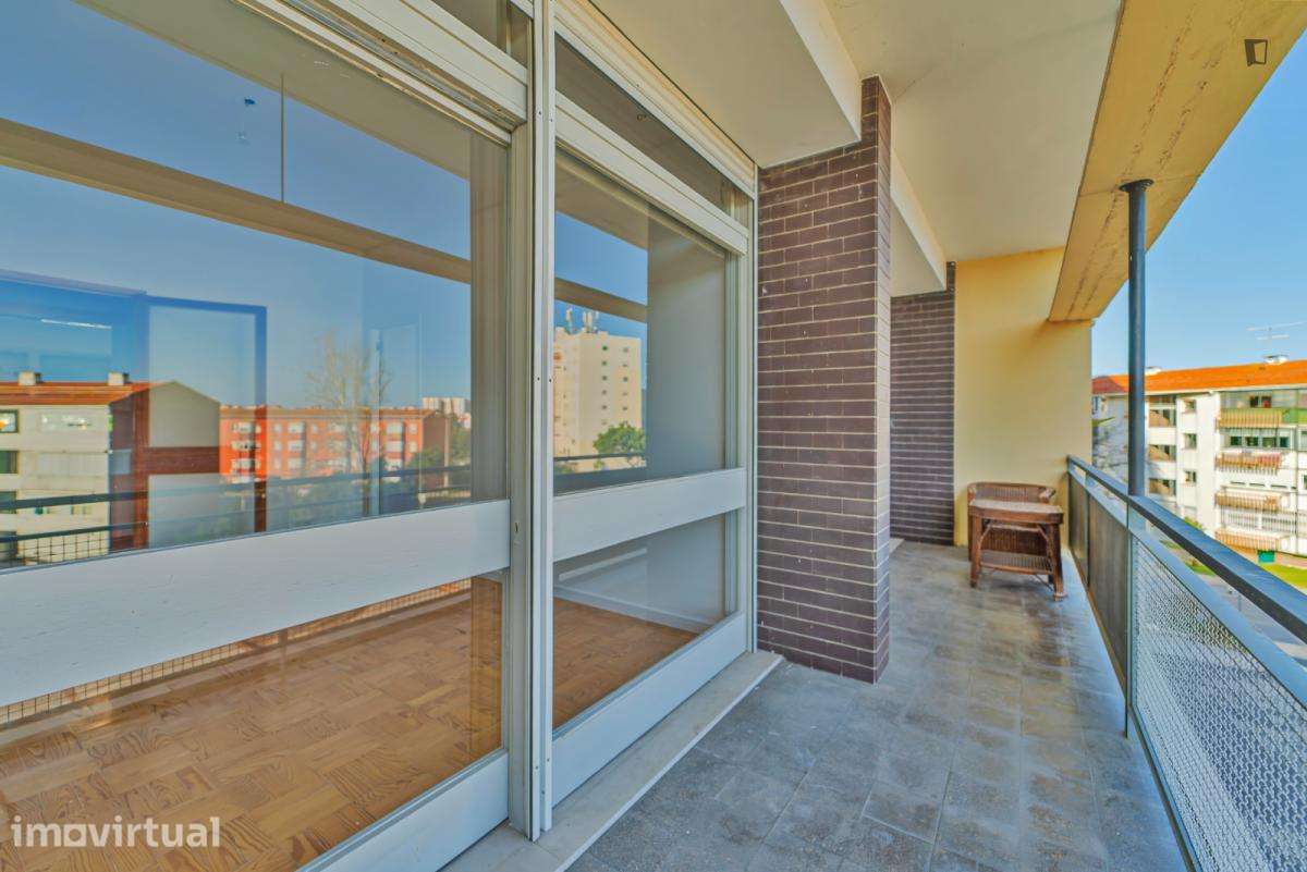 Quarto - localizado em Olivais Lisbon - Grande imagem: 4/12