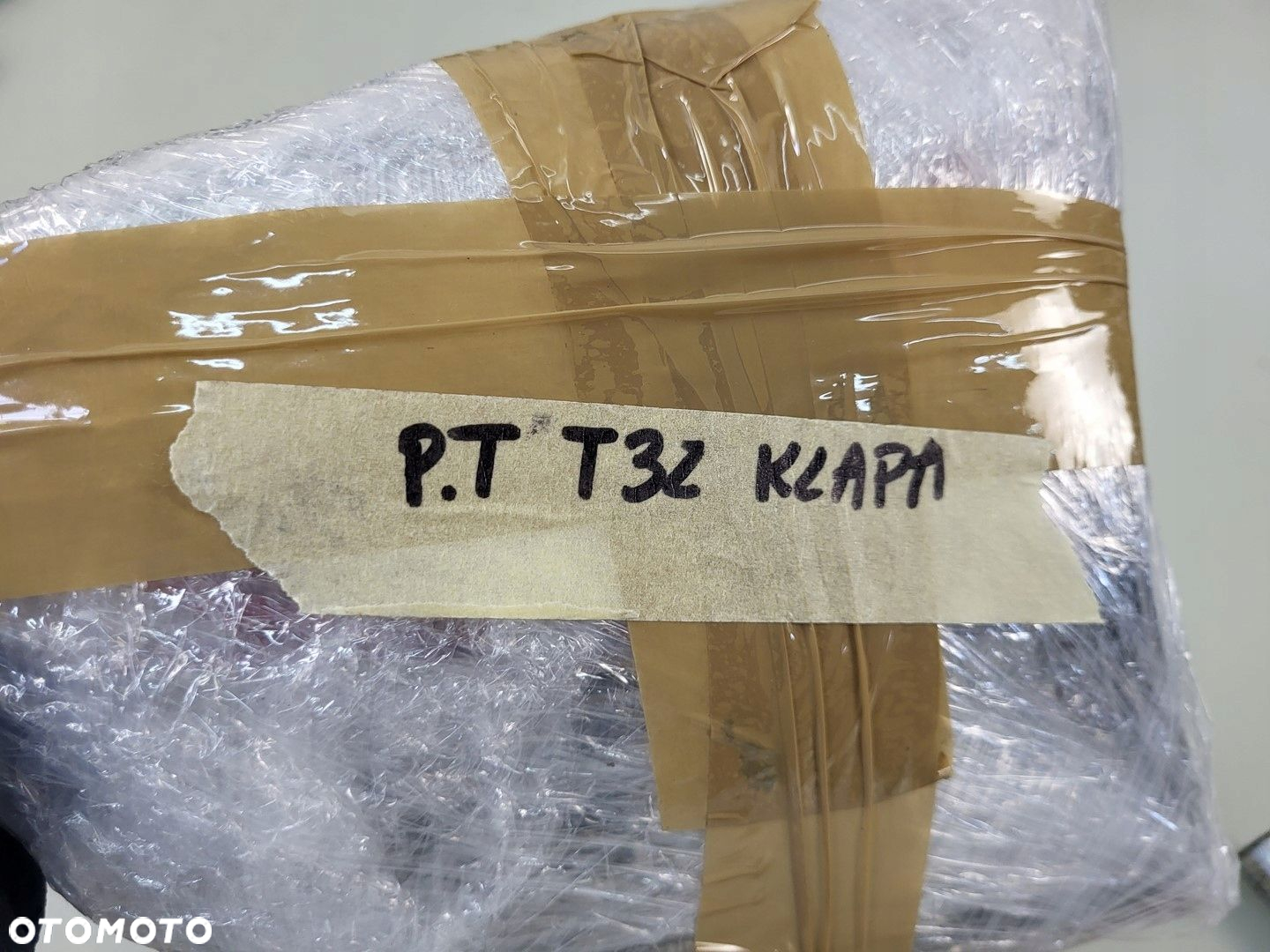 NISSAN X-TRAIL T32 LAMPA W KLAPĘ BAGAŻNIKA PRAWA PRAWY TYŁ - 12