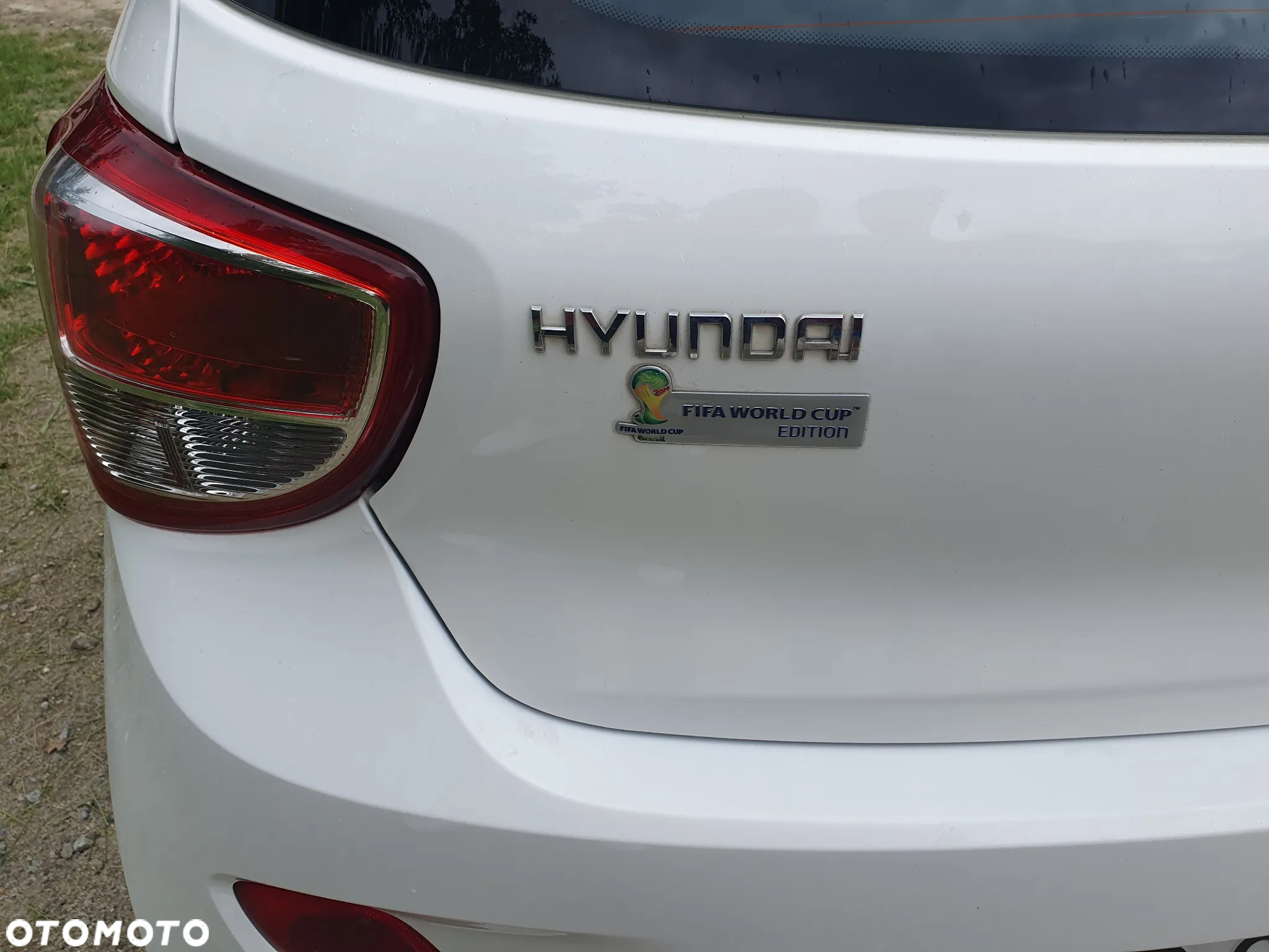 Hyundai i10 1.0 Fifa World Cup Edition - 11