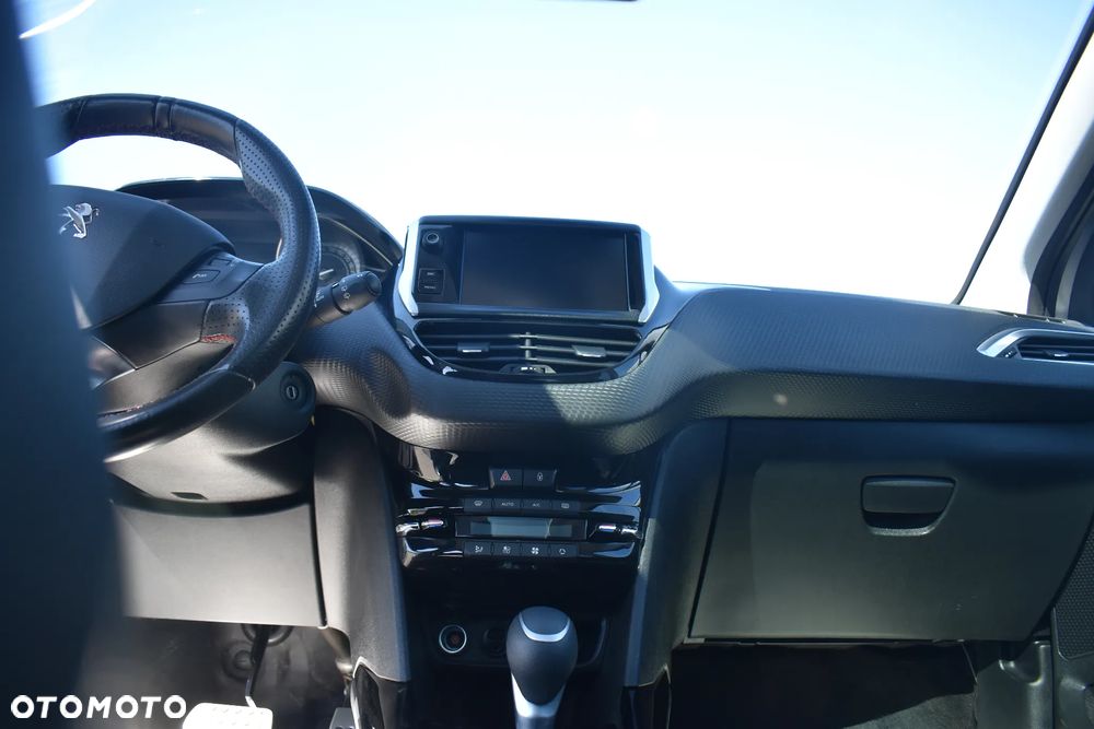 Peugeot 2008 1.2 Pure Tech Crossway S&S EAT6 - 18