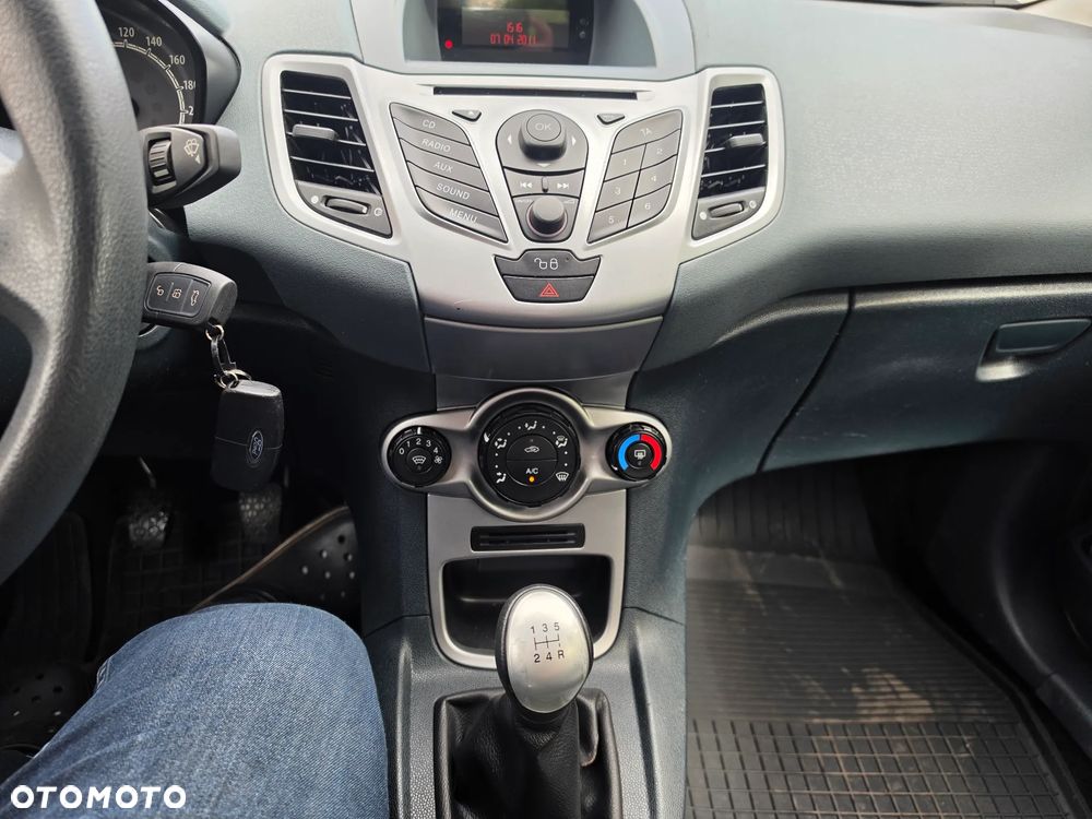 Ford Fiesta - 6