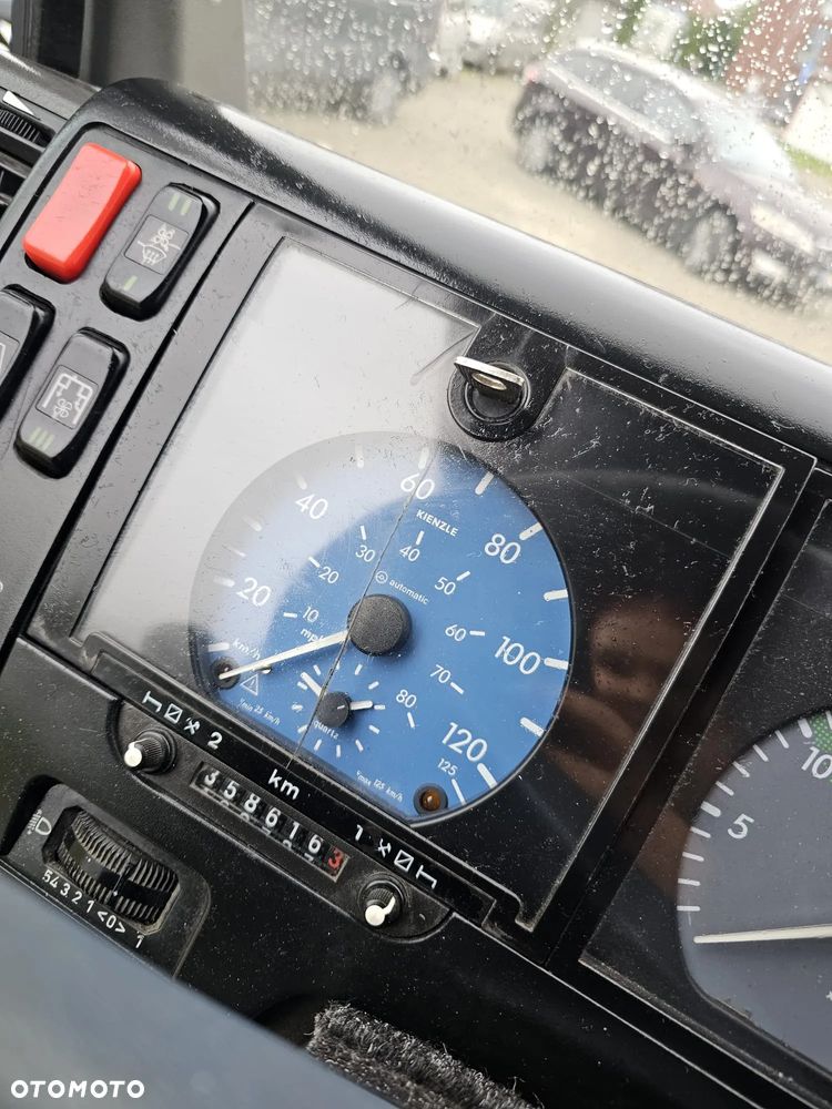 Mercedes-Benz 814 - 5