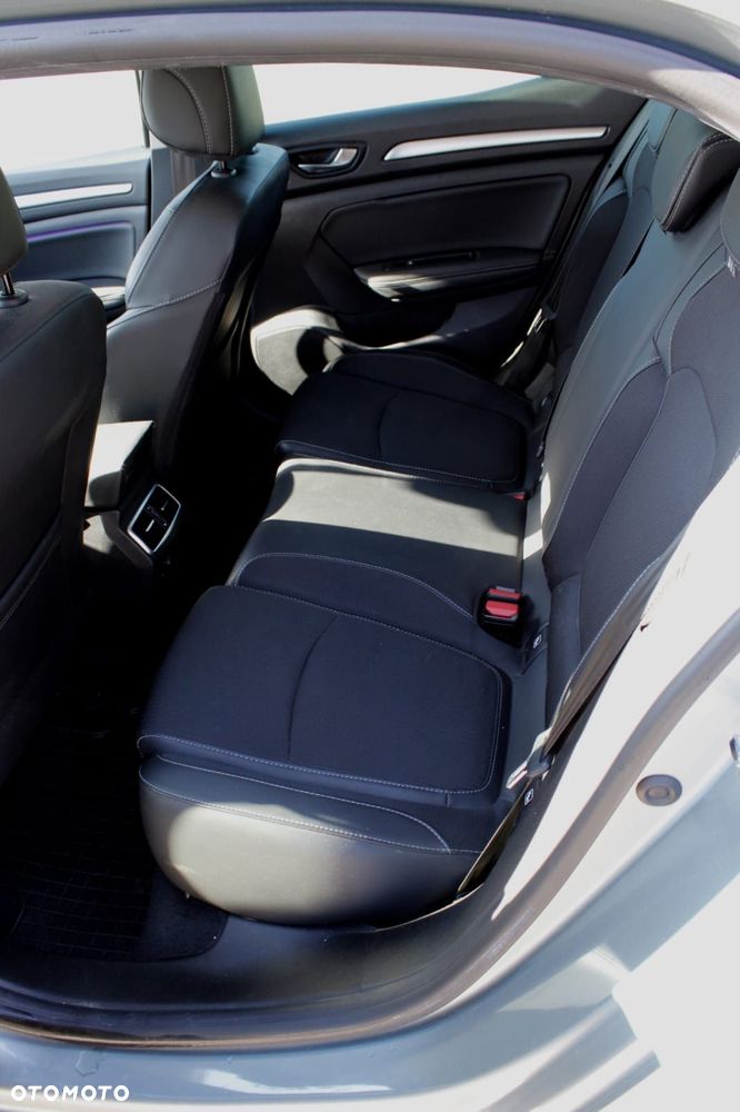 Renault Megane 1.5 Blue dCi Intens - 8