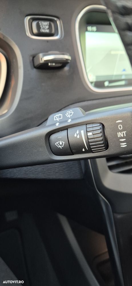 Volvo V40 D4 VEA Momentum - 17