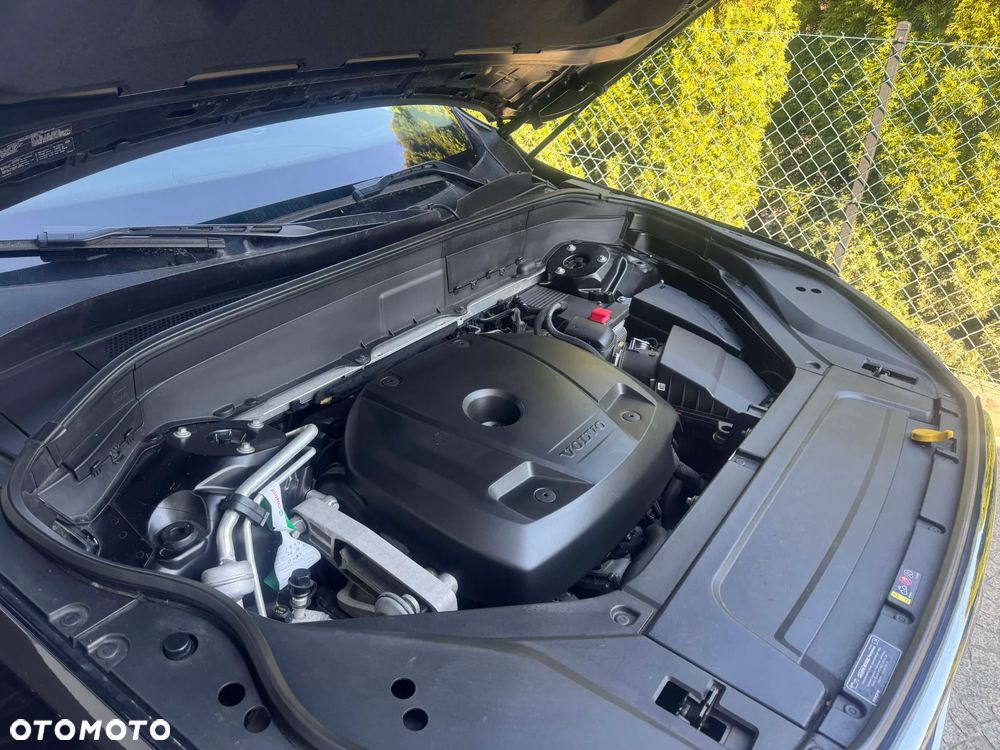 Volvo XC 90 T6 AWD Geartronic Momentum - 3
